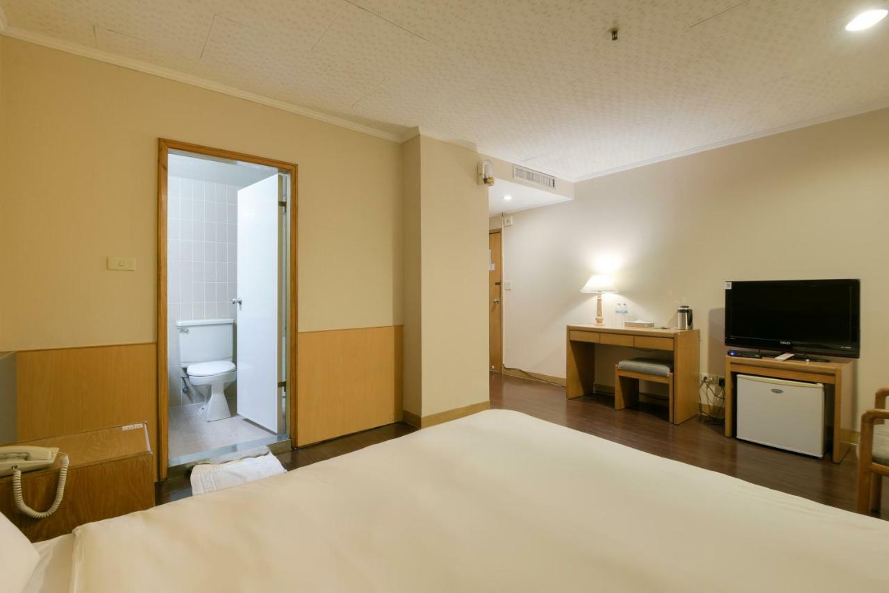 Back Home Hotel Цзяи Экстерьер фото